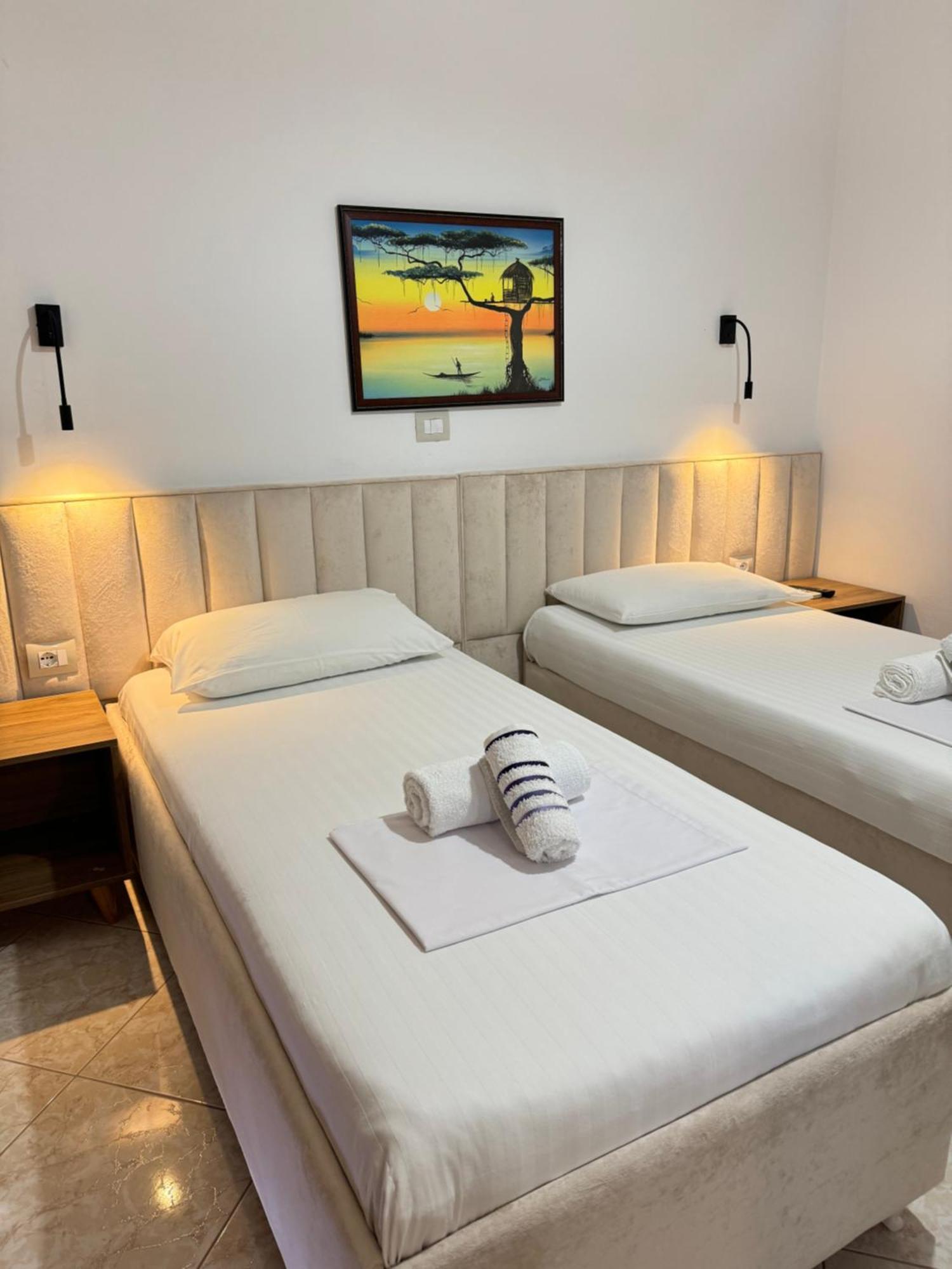 White House 2 Ksamil Sarandë